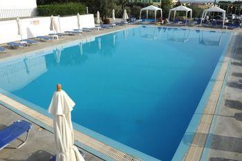 Saint George Hotel 拉多斯 外观 照片